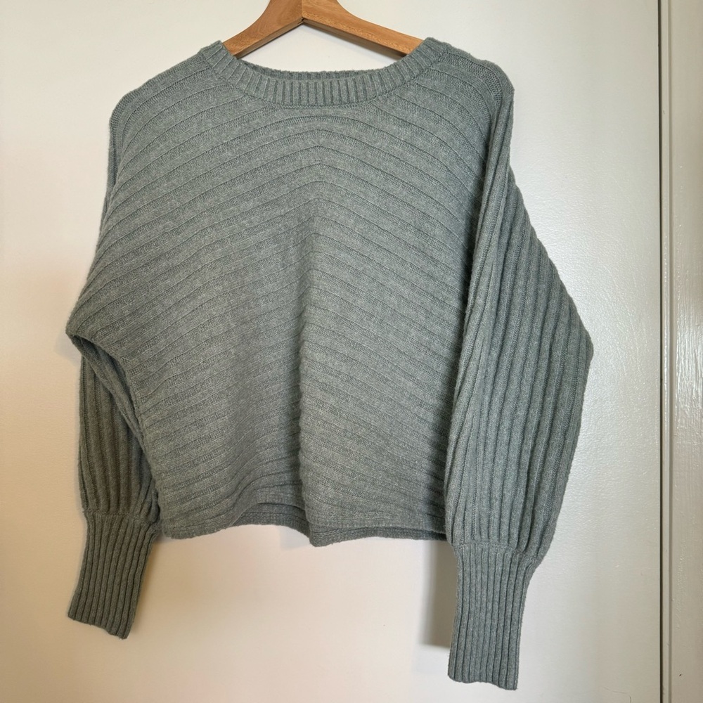 Pink Rose Woman’s Light Blue/Gray Sweater Size L